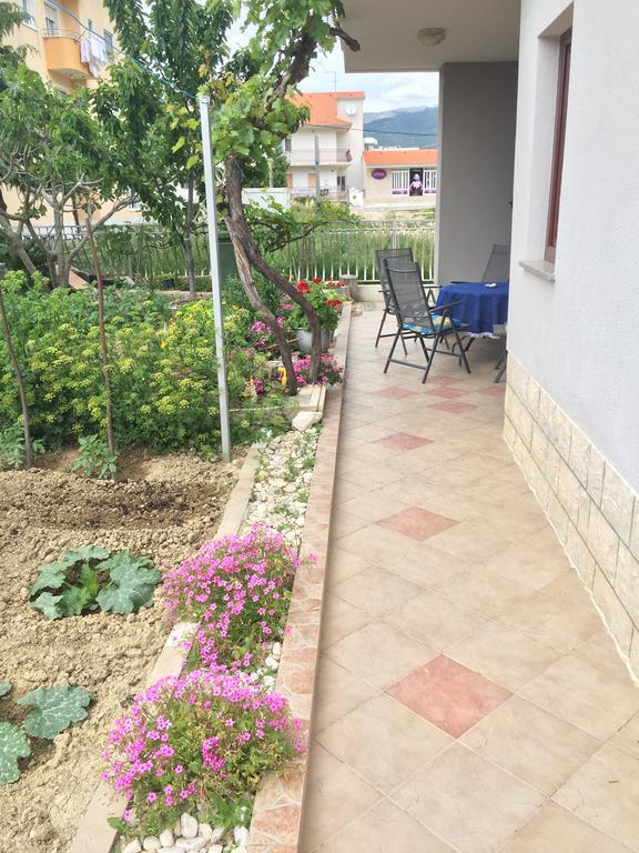 Apartments Silvi Podstrana Luaran gambar