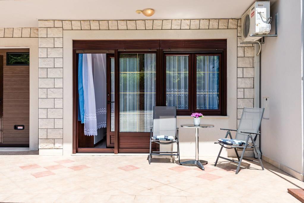 Apartments Silvi Podstrana Luaran gambar