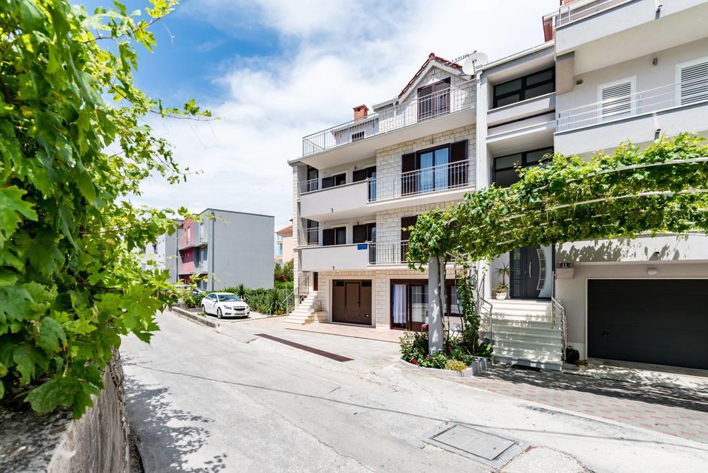 Apartments Silvi Podstrana Luaran gambar