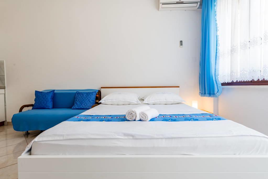 Apartments Silvi Podstrana Luaran gambar