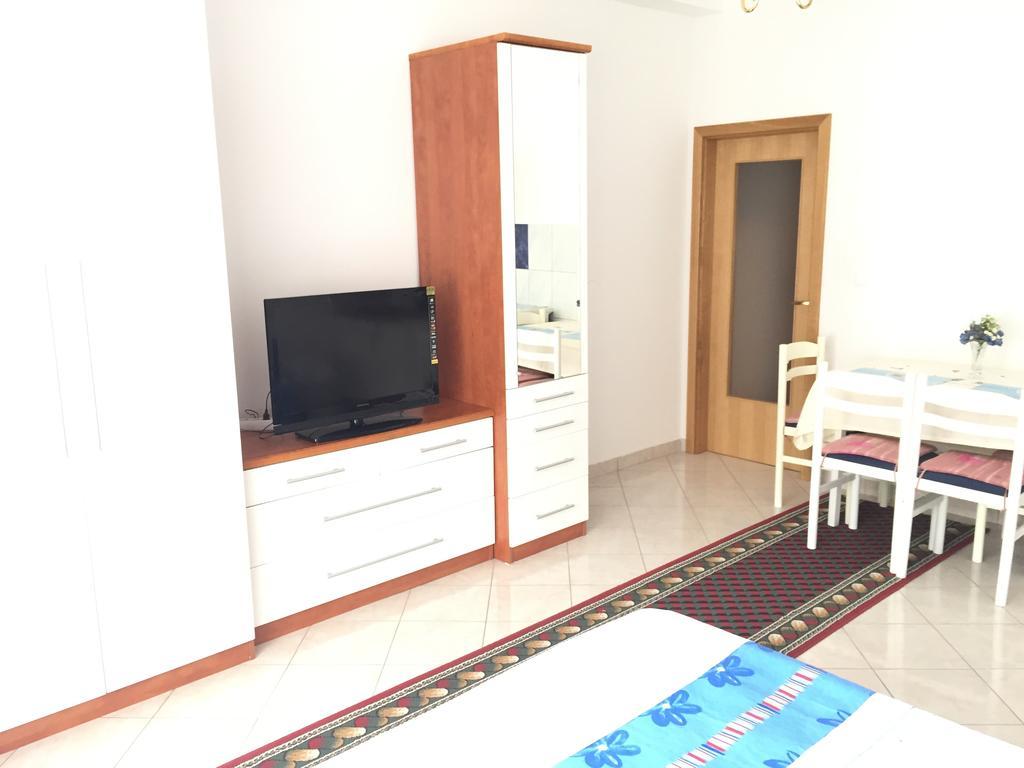 Apartments Silvi Podstrana Luaran gambar